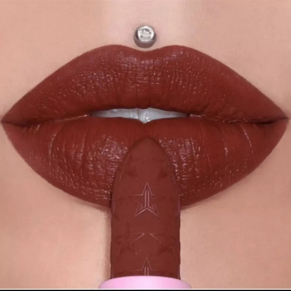 🦄 UNICORN BLOOD Jeffree Star Velvet Trap